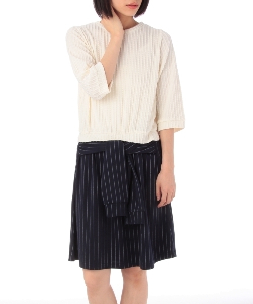 SHOO・LA・RUE(シューラルー)の「腰巻風ワンピース(ワンピース・レディース・ブルー/ホワイト/グレー・03/02)」の2枚目の写真