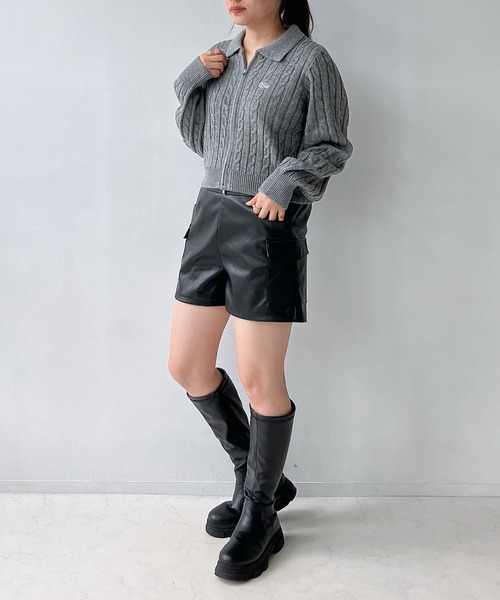 セール】◇ワンポイントロゴ刺繍 Wジップ襟付き ケーブルニット