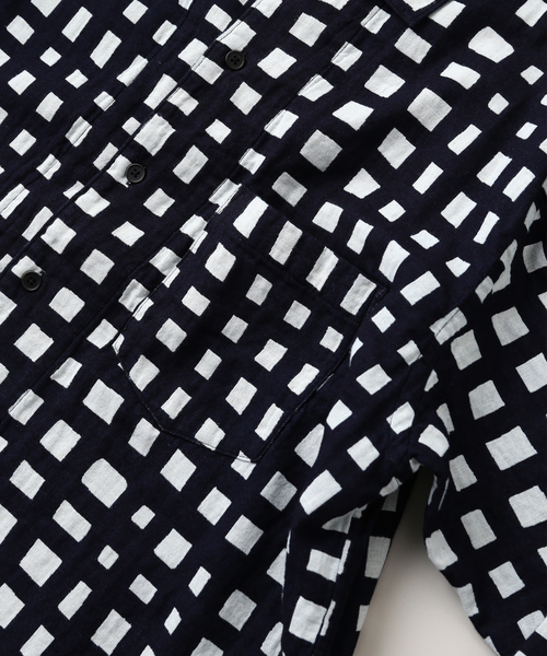 EDIFICE(エディフィス)の「tatamass INDIGO Random Cheack SH(シャツ/ブラウス・メンズ・ホワイト系その他/ダークブルー・LARGE/MEDIUM)」の7枚目の写真