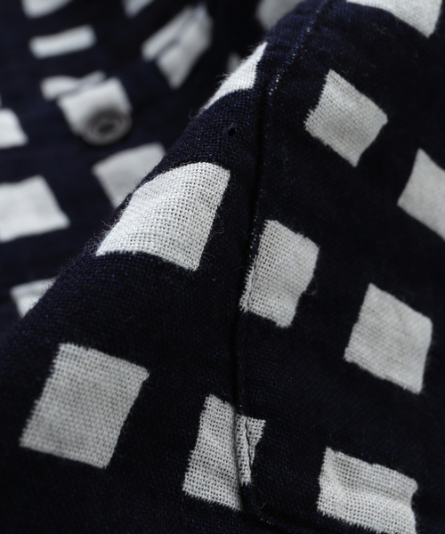 EDIFICE(エディフィス)の「tatamass INDIGO Random Cheack SH(シャツ/ブラウス・メンズ・ホワイト系その他/ダークブルー・LARGE/MEDIUM)」の9枚目の写真