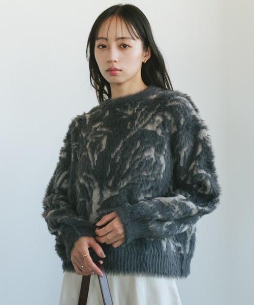 VANNIE U(ヴァニーユー)の「リバーシブルジャガードフェザーニットプルオーバー(ニット/セーター・レディース・アイボリー/チャコールグレー・FREE)」の15枚目の写真