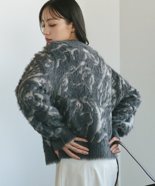 VANNIE U(ヴァニーユー)の「リバーシブルジャガードフェザーニットプルオーバー(ニット/セーター・レディース・アイボリー/チャコールグレー・FREE)」の13枚目の写真
