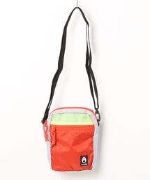 StPT（エスティーピーティー）の「【NIXON/ニクソン】Stash Bag　ショルダーバッグ　容量1.5L　海洋プラスチックを採用したサステイナブルモデル（ショルダーバッグ）」