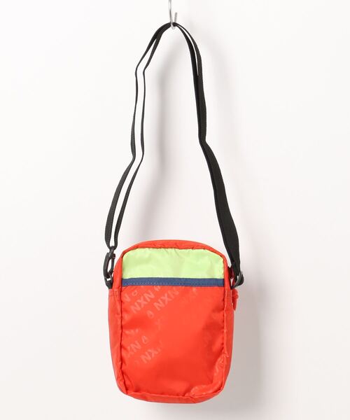 NIXON（ニクソン）の「【NIXON/ニクソン】Stash Bag　ショルダーバッグ　容量1.5L　海洋プラスチックを採用したサステイナブルモデル（ショルダーバッグ・メンズ・マルチ・FREE）」の2枚目の写真