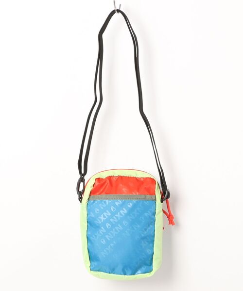 NIXON（ニクソン）の「【NIXON/ニクソン】Stash Bag　ショルダーバッグ　容量1.5L　海洋プラスチックを採用したサステイナブルモデル（ショルダーバッグ・メンズ・マルチ・FREE）」の6枚目の写真