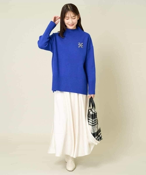 a.v.v（アーヴェヴェ）の「【洗える】バックスリットニット（ニット/セーター・レディース・ホワイト/レッド/ネイビー/チャコールグレー/クリーム/ブルー/アイボリー・38/42/36/40/34）」の8枚目の写真