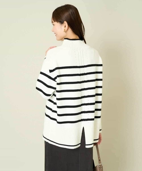 a.v.v（アーヴェヴェ）の「【洗える】バックスリットニット（ニット/セーター・レディース・ホワイト/レッド/ネイビー/チャコールグレー/クリーム/ブルー/アイボリー・38/42/36/40/34）」の10枚目の写真