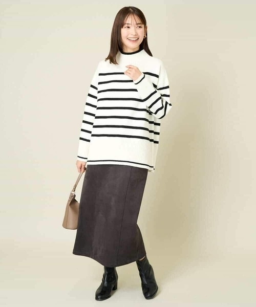 a.v.v（アーヴェヴェ）の「【洗える】バックスリットニット（ニット/セーター・レディース・ホワイト/レッド/ネイビー/チャコールグレー/クリーム/ブルー/アイボリー・38/42/36/40/34）」の11枚目の写真