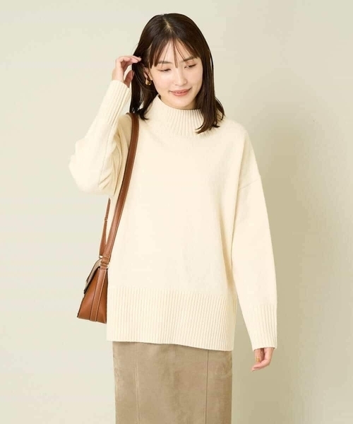 a.v.v（アーヴェヴェ）の「【洗える】バックスリットニット（ニット/セーター・レディース・ホワイト/レッド/ネイビー/チャコールグレー/クリーム/ブルー/アイボリー・38/42/36/40/34）」の20枚目の写真