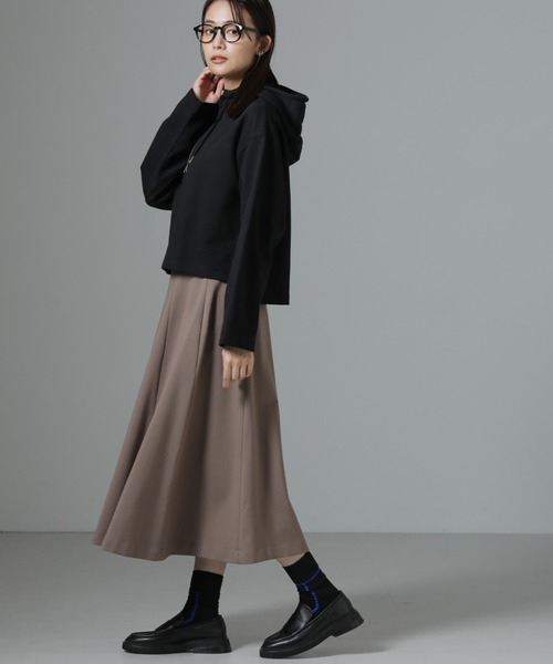 NANO universe(ナノユニバース)の「8パネルダンボールニットフレアスカート(スカート・レディース・モカ/ボルドー/ブラック・FREE)」の5枚目の写真