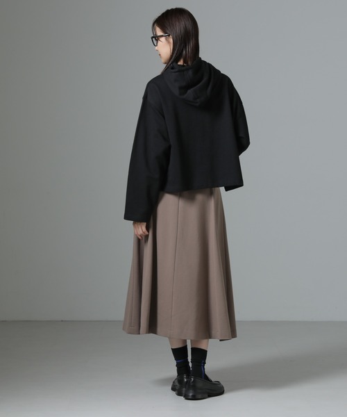 NANO universe(ナノユニバース)の「8パネルダンボールニットフレアスカート(スカート・レディース・モカ/ボルドー/ブラック・FREE)」の6枚目の写真