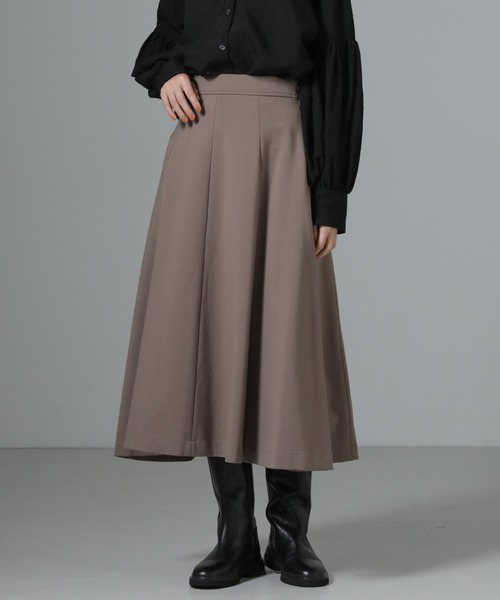 NANO universe(ナノユニバース)の「8パネルダンボールニットフレアスカート(スカート・レディース・モカ/ボルドー/ブラック・FREE)」の4枚目の写真