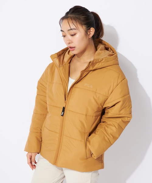 FILA（フィラ）の「【FILA/フィラ】レディーススタンダード中綿ジャケット　ブルゾン（ブルゾン・レディース・ライトベージュ/カーキ/ブラック/ダークグレー・LARGE/MEDIUM/X-LARGE）」の4枚目の写真
