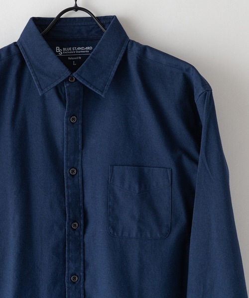 Blue Standard (ブルースタンダード)の「【BLUE STANDARD/ブルースタンダード】リラックスフィット 楽ケア オックス レギュラーカラーシャツ クレリックシャツ イージーケア ピンポイント防汚加工 時短シャツ(シャツ/ブラウス・メンズ・ブルー系その他2/ネイビー/スミクロ/チャコールグレー/ホワイト・LARGE/MEDIUM/X-LARGE)」の16枚目の写真