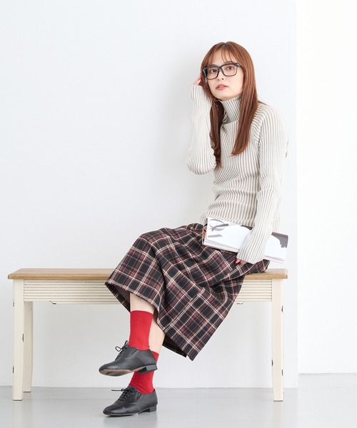 NICOLE white(ニコルホワイト)の「プレーティングリブタートル(ニット/セーター・レディース・オフホワイト/グレー/ブラック・FREE)」の18枚目の写真