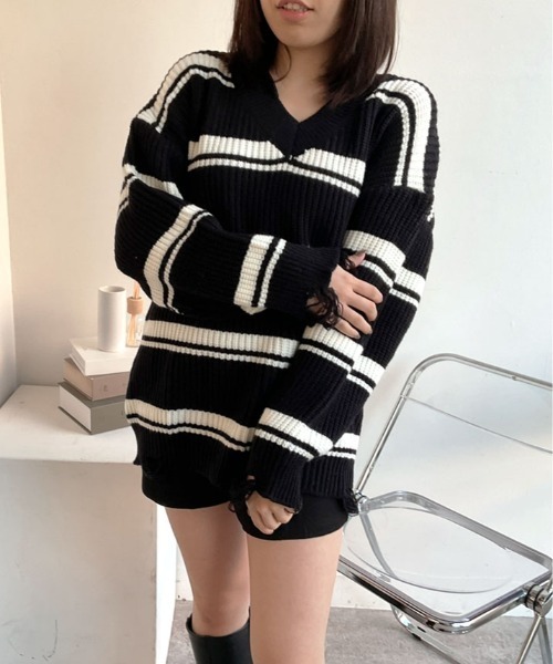 kirakiraShop（キラキラショップ）の「クラッシュ デザイン Vネック ボーダー ニット（ニット/セーター・レディース・オフホワイト/グレー/ブラック・FREE）」の20枚目の写真