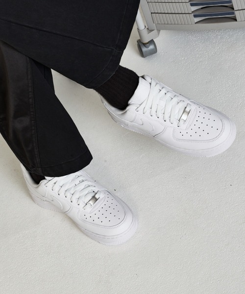 NIKE(ナイキ)の「ナイキ エア フォース 1 '07 ウィメンズシューズ / Nike Air Force 1 '07 Women's Shoes DD8959-100 White(スニーカー・レディース・ホワイト・22/22.5/23/23.5/24/24.5/25/25.5/26/26.5/27/27.5/28/28.5/29)」の20枚目の写真