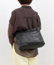 perche(�y���P)�̃y���P perche / �K�[�����g���U�[�E�T�X�e�B�i�u���{�f�B�[�V�����_�[(�V�����_�[�o�b�O)