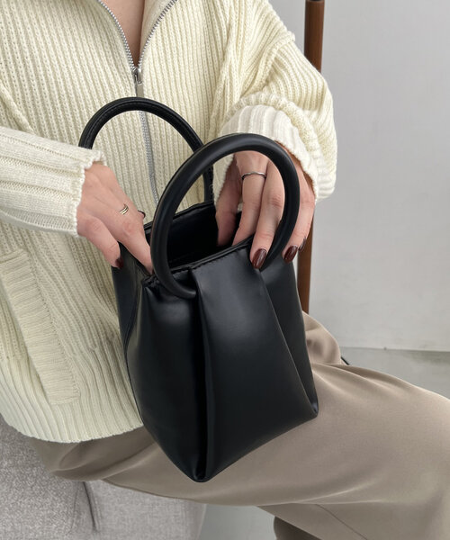 タックラウンドハンドルバッグ（ショルダーバッグ）｜CAPRICIEUX LE'MAGE（カプリシューレマージュ）