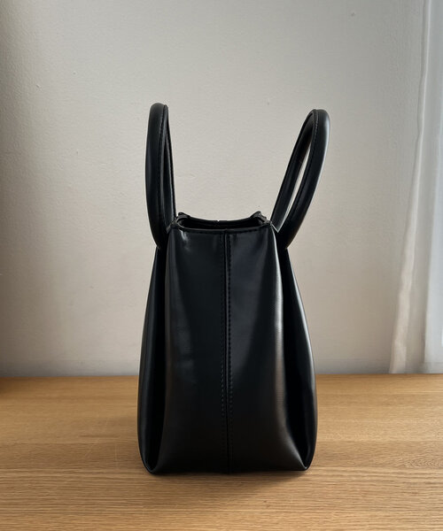 タックラウンドハンドルバッグ（ショルダーバッグ）｜CAPRICIEUX LE'MAGE（カプリシューレマージュ）