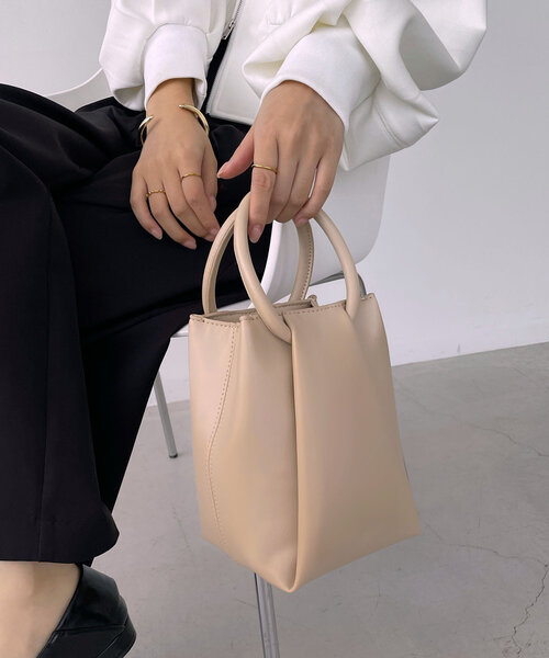 タックラウンドハンドルバッグ（ショルダーバッグ）｜CAPRICIEUX LE'MAGE（カプリシューレマージュ）