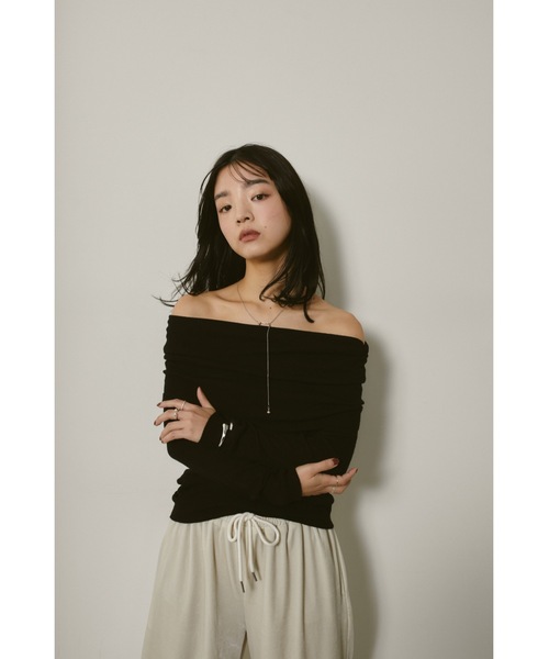 DRWCYS（ドロシーズ）の「オフショルダーニットトップス（ニット/セーター・レディース・オフホワイト/レッド/ブラック/グレー・FREE）」の10枚目の写真