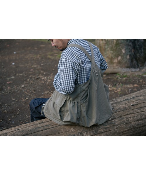 Snow Peak(スノーピーク)の「TAKIBI Weather Cloth Vest 難燃(ベスト・メンズ・ダークベージュ/ライトオリーブ/ブラック・M/L)」の4枚目の写真