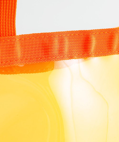 POLeR(ポーラー)の「【POLeR/ポーラー】PVC POOL BAG/マルチプールバッグ/ユニセックス(トートバッグ・メンズ・オレンジ/クリア/ブラック・フリー)」の6枚目の写真