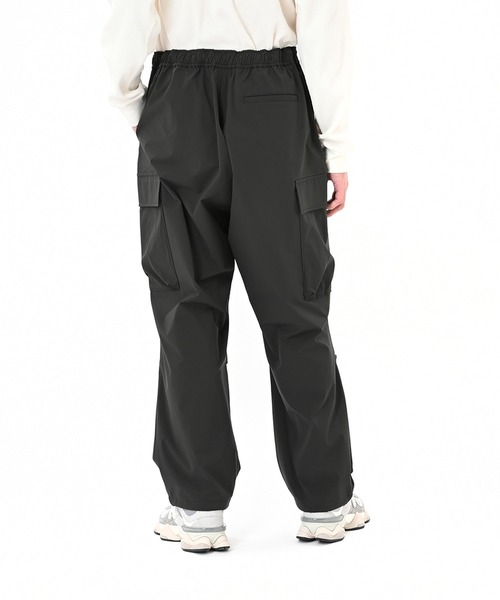 NEW BALANCE（ニューバランス）の「ワイドカーゴパンツ（カーゴパンツ・メンズ・カーキ/ブラック・SMALL/XX-LARGE/X-LARGE/LARGE/MEDIUM）」の4枚目の写真