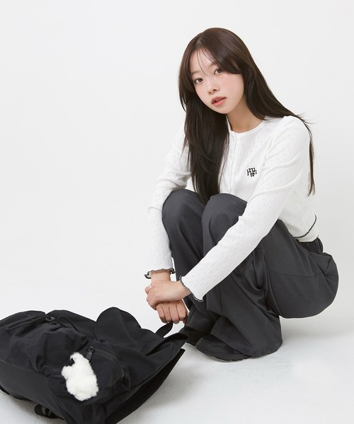 muahmuah(ムーアムーア)の「A'GEM/9 × .kom 『muah muah/ムーアムーア』 STITCH LOGO JACQUARD KNIT CARDIGAN/ステッチロゴ ジャガードニット カーディガン(カーディガン/ボレロ・レディース・ベージュ/ホワイト/ブラック・FREE)」の7枚目の写真