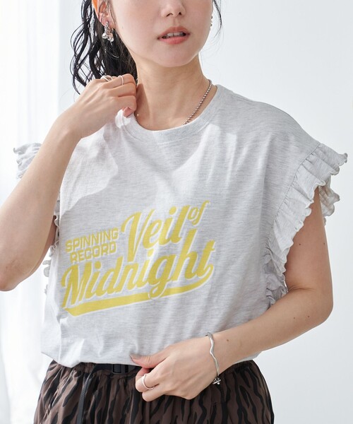 coen(コーエン)の「ピグメントアソートフリルTシャツ(Tシャツ/カットソー・レディース・その他1/コバルトブルー/オフホワイト/ダークグレー/ナチュラル/クリーム・M/L)」の4枚目の写真
