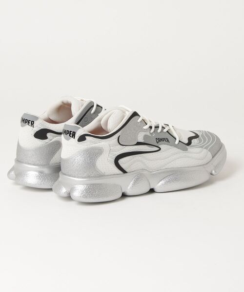 CAMPER（カンペール）の「[カンペール] KARST / スニーカー（スニーカー・レディース・シルバー・23.5cm/24.0cm/25.0cm/25.5cm/23.0cm）」の8枚目の写真