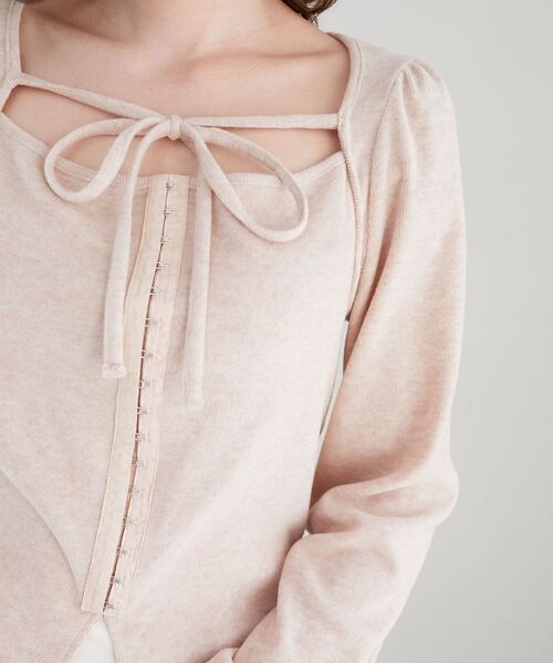 MAJESTIC LEGON(マジェスティックレゴン)の「フロントホックトップス(Tシャツ/カットソー・レディース・アイボリー/グレー/ピンク/ブラック・MEDIUM)」の4枚目の写真