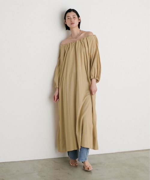 LARUTA(ラルータ)の「【LARUTA】バックリボンタックボリュームワンピース(ワンピース・レディース・ダークブラウン/ブラック/ネイビー/ベージュ・MEDIUM/LARGE)」の10枚目の写真