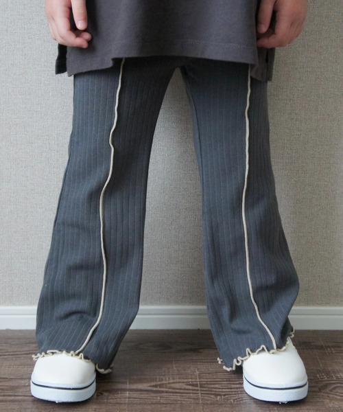 TARKER(ターカー)の「リブフレアパンツ(その他パンツ・キッズ・ピンク/イエロー/チャコールグレー・110/120/130/140/150)」の5枚目の写真