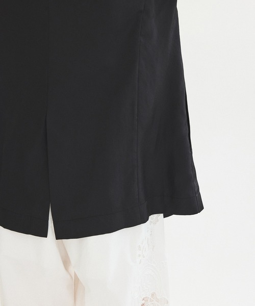 ADAM ET ROPE'(アダムエロペ)の「【サステナブル】ガウンジャケット(テーラードジャケット・レディース・ブラック/オフホワイト・FREE)」の11枚目の写真