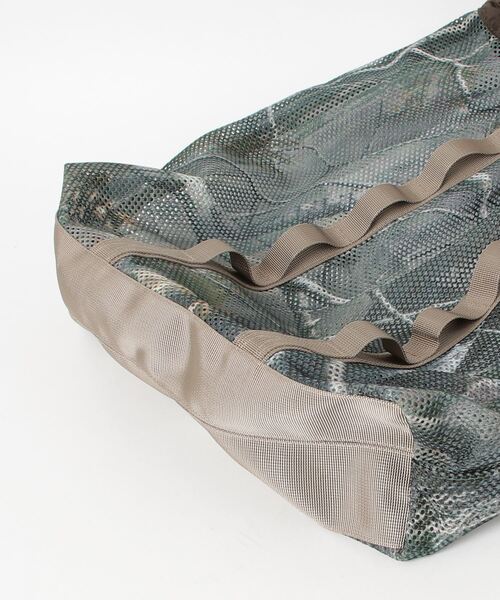 WEEKEND(ER)（ウィークエンダー）の「WEEKEND(ER) ウィークエンダー WKDMESH TOTE RTC リアルツリーカモ メッシュ トートバッグ（トートバッグ・メンズ・カモフラージュ・FREE）」の3枚目の写真