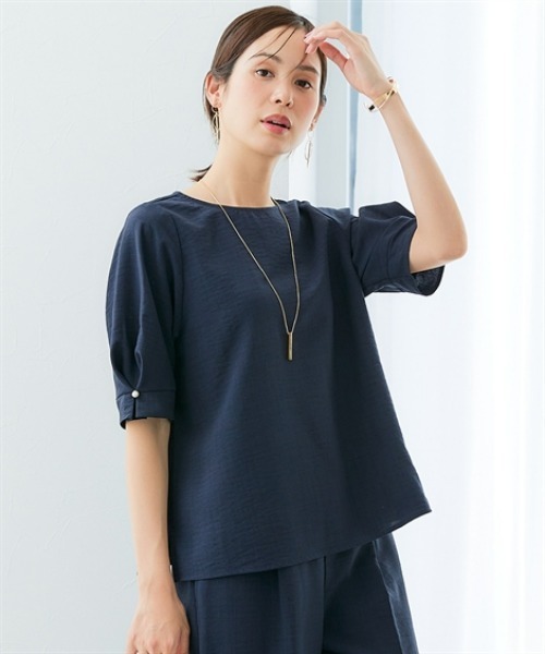 7days Life Styling(セブンデイズライフスタイリング)の「【接触冷感/UVカット】麻調合繊パール調袖タックブラウス(シャツ/ブラウス・レディース・モカ/ネイビー/グリーン/ライトベージュ・S/M/L/LL/3L/4L/5L/6L)」の1枚目の写真