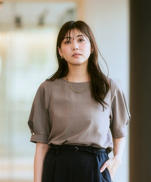 7days Life Styling(セブンデイズライフスタイリング)の「【接触冷感/UVカット】麻調合繊パール調袖タックブラウス(シャツ/ブラウス・レディース・モカ/ネイビー/グリーン/ライトベージュ・S/M/L/LL/3L/4L/5L/6L)」の21枚目の写真
