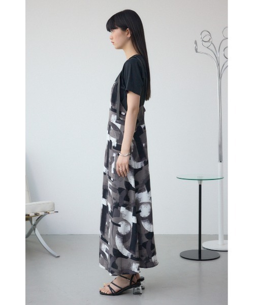 AZUL by moussy(アズールバイマウジー)の「幾何学柄フレアワンピース(ワンピース・レディース・ブラック系その他/グリーン系その他・FREE)」の17枚目の写真