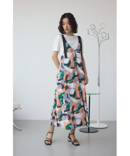 AZUL by moussy(アズールバイマウジー)の「幾何学柄フレアワンピース(ワンピース・レディース・ブラック系その他/グリーン系その他・FREE)」の11枚目の写真