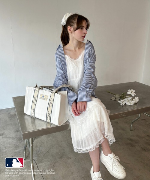 my twilight（マイトワイライト）の「【MLB】テープロゴ キャンバストートバッグ（トートバッグ・レディース・ネイビー/ブルー/レッド・FREE）」の17枚目の写真