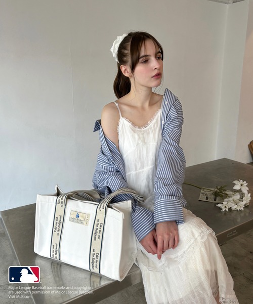 my twilight（マイトワイライト）の「【MLB】テープロゴ キャンバストートバッグ（トートバッグ・レディース・ネイビー/ブルー/レッド・FREE）」の18枚目の写真