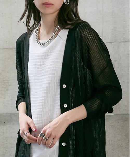 Soiunique（スワユニーク）の「透かし編みＶ開きゆったりカーディガン ［Soiunique］（カーディガン/ボレロ・レディース・イエロー/グレイッシュベージュ/ブラック/アイボリー/ブルー・S～Ｍ/L～LL）」の12枚目の写真