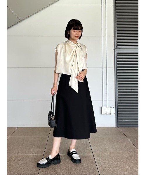 ESTNATION(エストネーション)の「ESTNATION / ツイルボウタイブラウス(シャツ/ブラウス・レディース・アイボリー/ブルー系その他/ネイビー・36/38)」の19枚目の写真