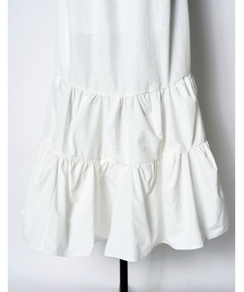 RUMCHE（ラムシェ）の「Sleeveless Gathered Dress / ノースリーブギャザードレス（ワンピース・レディース・ブラック/ホワイト/レッド・SMALL/MEDIUM）」の20枚目の写真