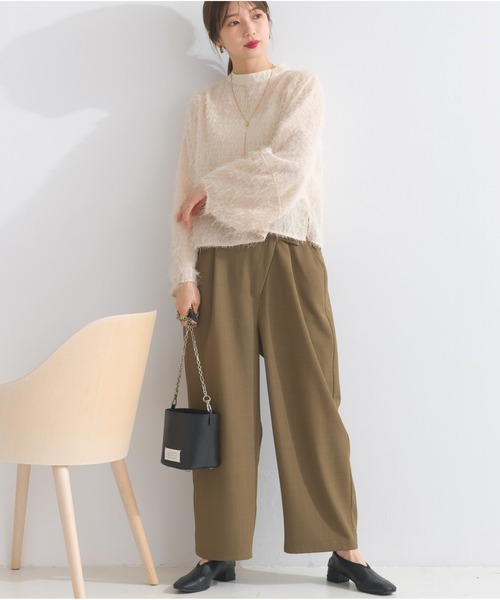 OandI（オーアンドアイ）の「フェザートップスプルオーバー（Tシャツ/カットソー・レディース・アイボリー/グレイッシュベージュ/ブラック・FREE）」の13枚目の写真