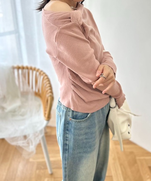 mebole(メボレ)の「feminineワンショルダートップ(ニット/セーター・レディース・ピンク/ブラック/アイボリー/ブルー・FREE)」の22枚目の写真