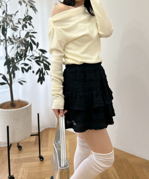 mebole(メボレ)の「feminineワンショルダートップ(ニット/セーター・レディース・ピンク/ブラック/アイボリー/ブルー・FREE)」の8枚目の写真