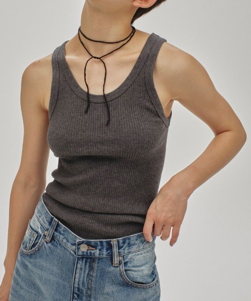 TODAYFUL（トゥデイフル）の「TODAYFUL Seamless Rib Tanktop 12510607（タンクトップ・レディース・ホワイト/グレー/ネイビー/ベージュ/グリーン・FREE）」の3枚目の写真